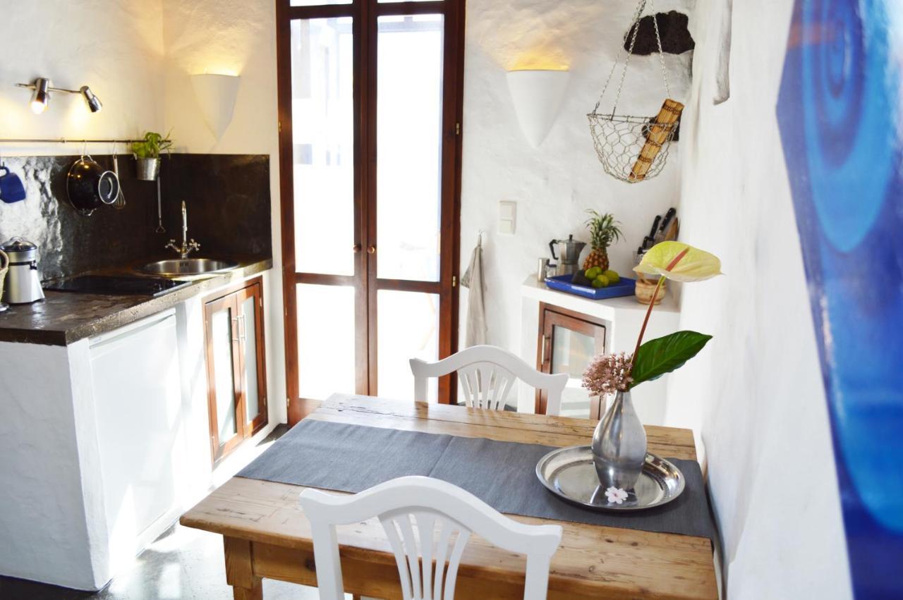 Stylish Getaway With Secluded Patio In Lava Finca Uga Εξωτερικό φωτογραφία